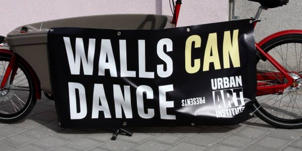 Walls can Dance