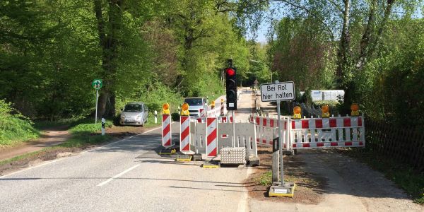 Die Vorarbeiten am Ehestorfer Weg sind abgeschlossen: Jetzt wird die Straße voll gesperrt. Foto: Christian Bittcher Baustellen-Sommer ist komplett: Auch der Ehestorfer Weg wird gesperrt