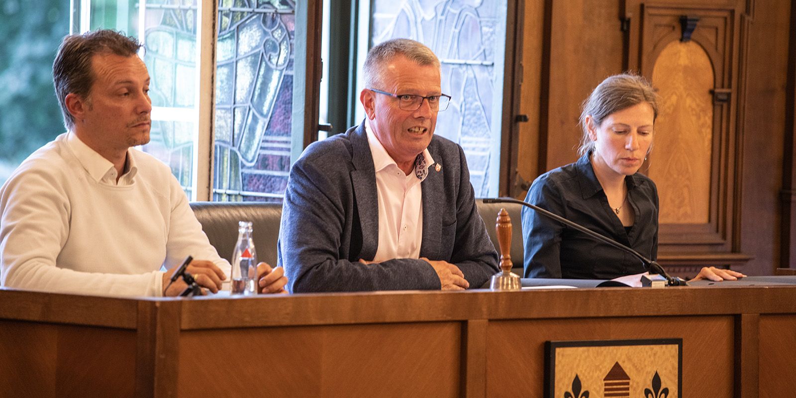 Reine Formsache: Erste Sitzung der neuen Bezirksversammlung nach der Wahl