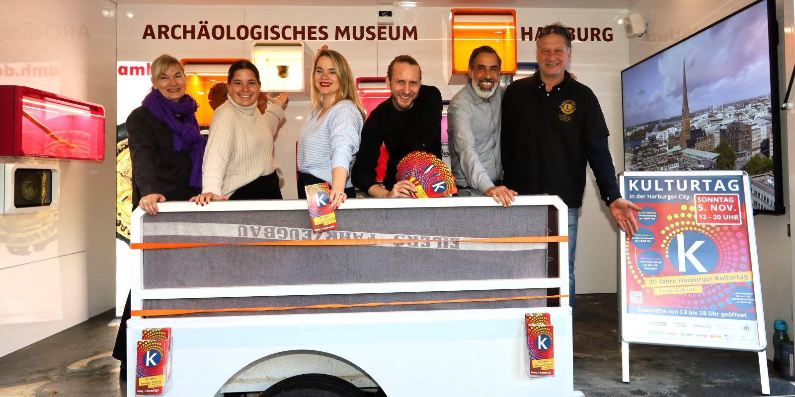 Rundum zufrieden mit dem 20. Kulturtag: Beate Trede (v.l.),  Louisa Knipschild, Antonia Marmon, Jakob Riediger, Naiem Sharif und Kay Gerlach. Foto: Christian Bittcher  