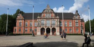 Das Harburger Rathaus bekommt einen neuen Fahrstuhl
