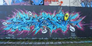 Graffiti von der Flutschutzwand - geiler bunter Stoff zum Abscrollen