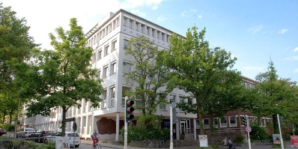 Finanzsenator gibt in Harburg Tipps rund um die neue Grundsteuer