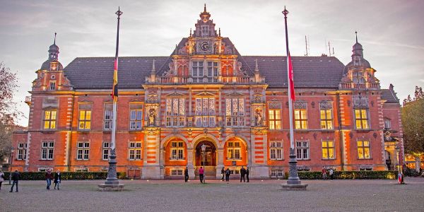 Das Harburger Rathaus. Foto: André Zand-Vakili Bezirksamtsleiterwahl: Politik erwartet eine kurze Sitzung