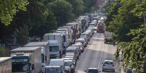 Verkehrsprobleme: Null-Reaktion auf Vorschläge aus Harburg