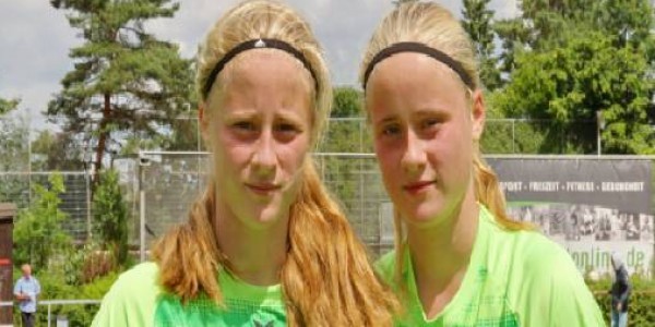  Erfolgreich im Fußball: Mari (links) und Sophie Lesser. 