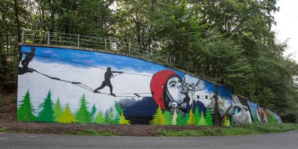 Ein mittlerweile verschwundenes Graffiti an der Kuhtrift skizzierte die Pläne. Foto: Andre Zand-Vakili Gemeinsamer "Kahlschlag"-Antrag sorgt für Verdruss bei der CDU