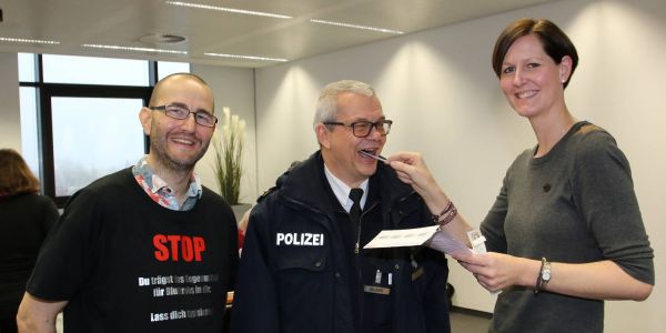 Hilfe für Stephan: 300 Personen nahmen an DKMS-Typisierung teil