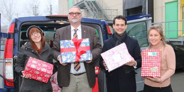 Weihnachtspäckchen für Flüchtlingskinder