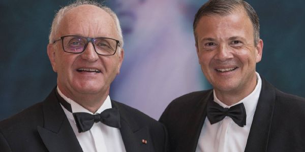 Jochen Winand un sein Nachfolger an der Spitze des Wirtschaftsvereins, Arnold G. Mergell. Foto: Andre Zand-Vakili Arnold G. Mergell übernimmt die Spitze vom Wirtschaftsverein