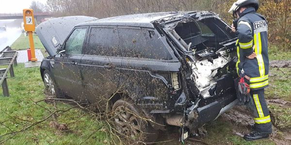 Totensen Range Rover Verungluckt Auf Der Autobahn 261 Harburg Aktuell De