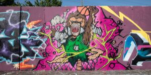 Geht die Graffiti-Flutschutzwand in eine räumliche Verlängerung?