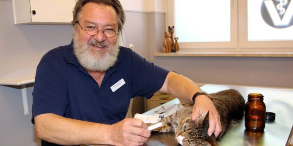 Tierarzt Dr. Michael Brust: Einmal Ruhestand und zurück