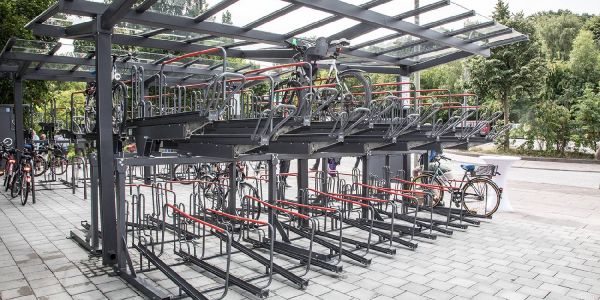 Neue Anlage für Fahrradstellplätze am S-Bahnhof Neuwiedenthal