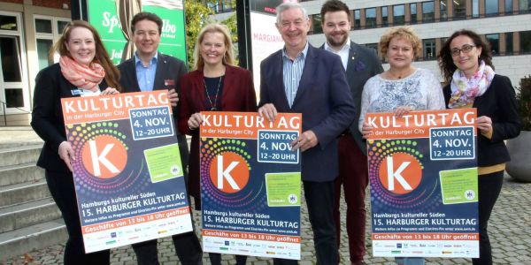Drei auf einen Streich: Kulturtag, Sonntags-Shopping und Laternen