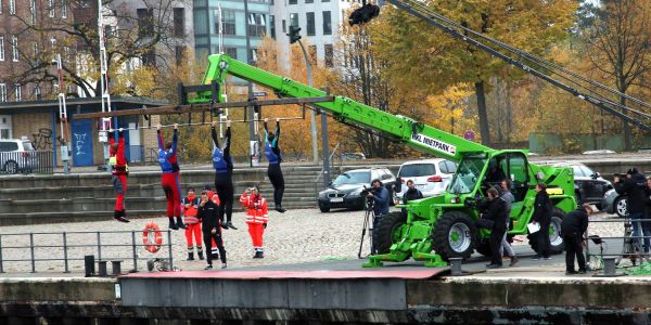Dreharbeiten am Kanalplatz: SAT-1 sucht Deutschlands fitteste Familie