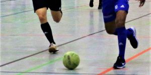 Jetzt rollt das Leder: 1. Sportsline Cup beim  FTSV Altenwerder