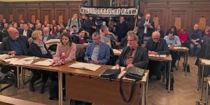Harburgs Bezirksversammlung erlebte "Sternstunde der Demokratie"