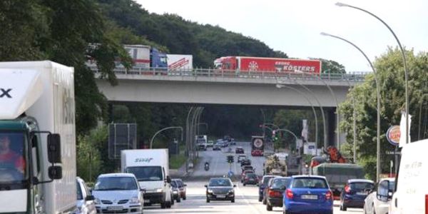 Brückenprüfung: A7-Brücke Stader Straße wird zum Nadelöhr