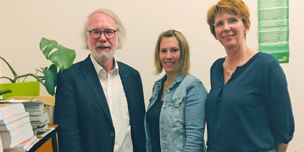 Jürgen Marek, Bianca Blomenkamp und Britta Hermann. Foto: pr Harburgs Grüne bauen nach Wahlerfolg die Fraktionsspitze aus