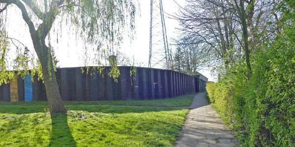Bleibt der kleine Park am Dampfschiffsweg? Foto: mag Deicherhöhung bringt komplizierte Verhandlungen mit sich