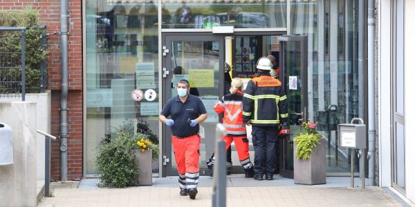 Schule Ehestorfer Weg: Streit mit Pfefferspray sorgt für Großeinsatz