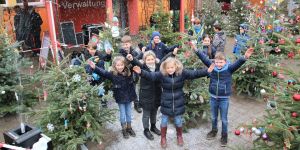 Schneetreiben an der Alten Forst: Eißendorfer Weihnachtsforst eingeweiht