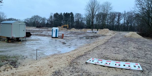 Bagger, Bauzaun und Toilette: Baugebiet Marmstorf 29 nimmt Fahrt auf