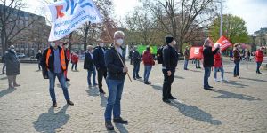 Harburger 1. Mai-Kundgebung diesmal auf dem Rathausplatz