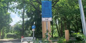 Harburgs erste Fahrradstraße: Noch werden die neuen Schilder „versteckt“