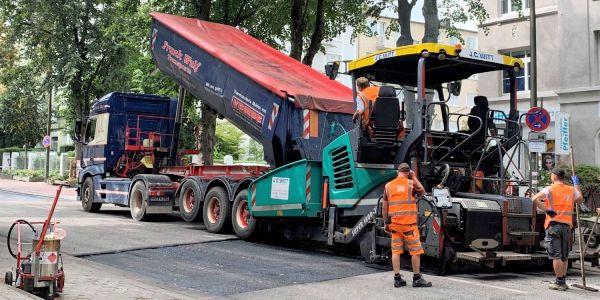 Neuer Asphalt und A7-Sperrung: Bremer Straße wurde zur Staufalle
