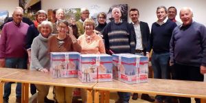150 Pakete: Harburgs Rotary Clubs unterstützen die "Weihnachtstrucker"