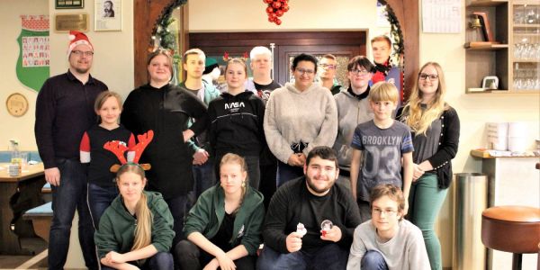 Die erste Jugendweihnachtsfeier seit 2 Jahren: Rönneburgs Schützenjugend. Foto: privat Sport, Spiel & Spaß: Weihnachtsfeier der Rönneburger Schützenjugend