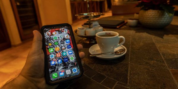 Foto: André Zand-Vakili Warum Smartphones in den letzten Jahren für viele Menschen zu einem wesentlichen Bestandteil ihres Alltags geworden sind