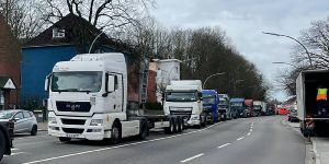 Immer wieder Lasterstau auf Stader Straße - jetzt ist Abhilfe in Sicht