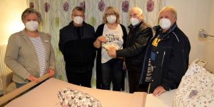 Harburgs Fußball-Urgesteine legen nach: 1000 Euro fürs DRK-Hospiz