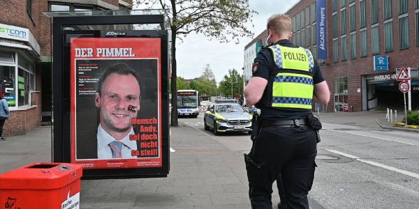 Bushaltestellen am Harburger Ring für Plakataktion gekapert