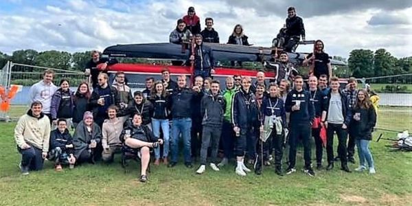 Sieg bei Waterbike Regatta: Studenten aus Harburg holen Pokal in Bremen