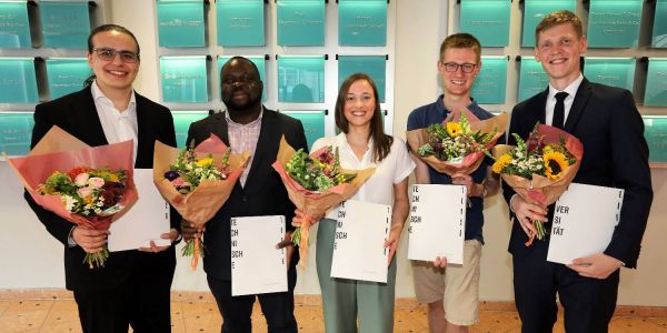 Mit 6000 Euro dotiert: Studenten der TUHH erhalten Karl H. Ditze Preis