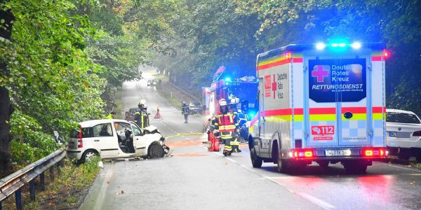Tötensen - Frontalzusammenstoß - 3 schwer verletzte