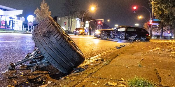 Schwerer Zusammenstoß - aber beide Fahrer blieben unverletzt