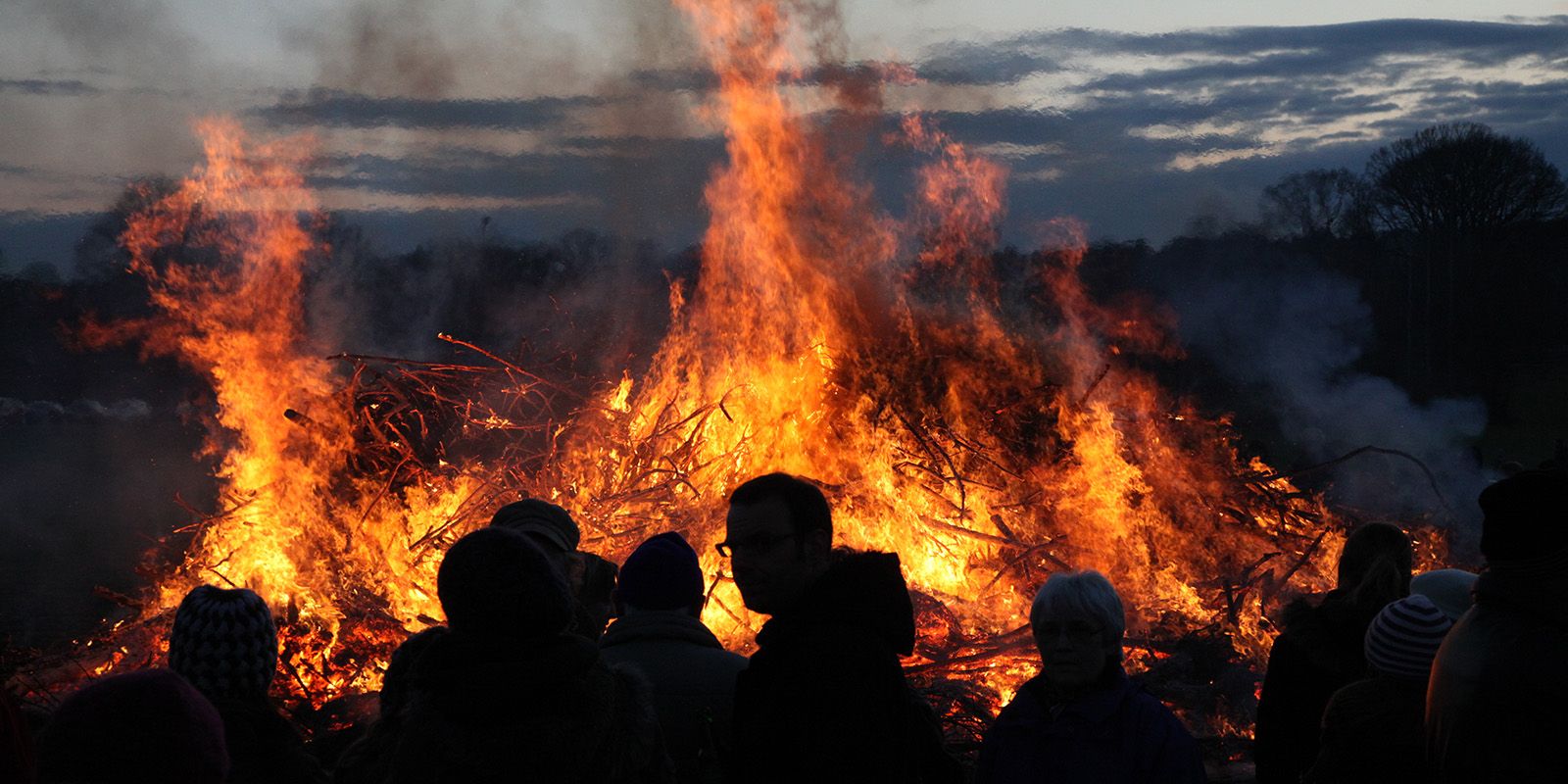 Osterfeuer 2026: Hier brennen die Feuer in Marmstorf, Rosengarten und Seevetal