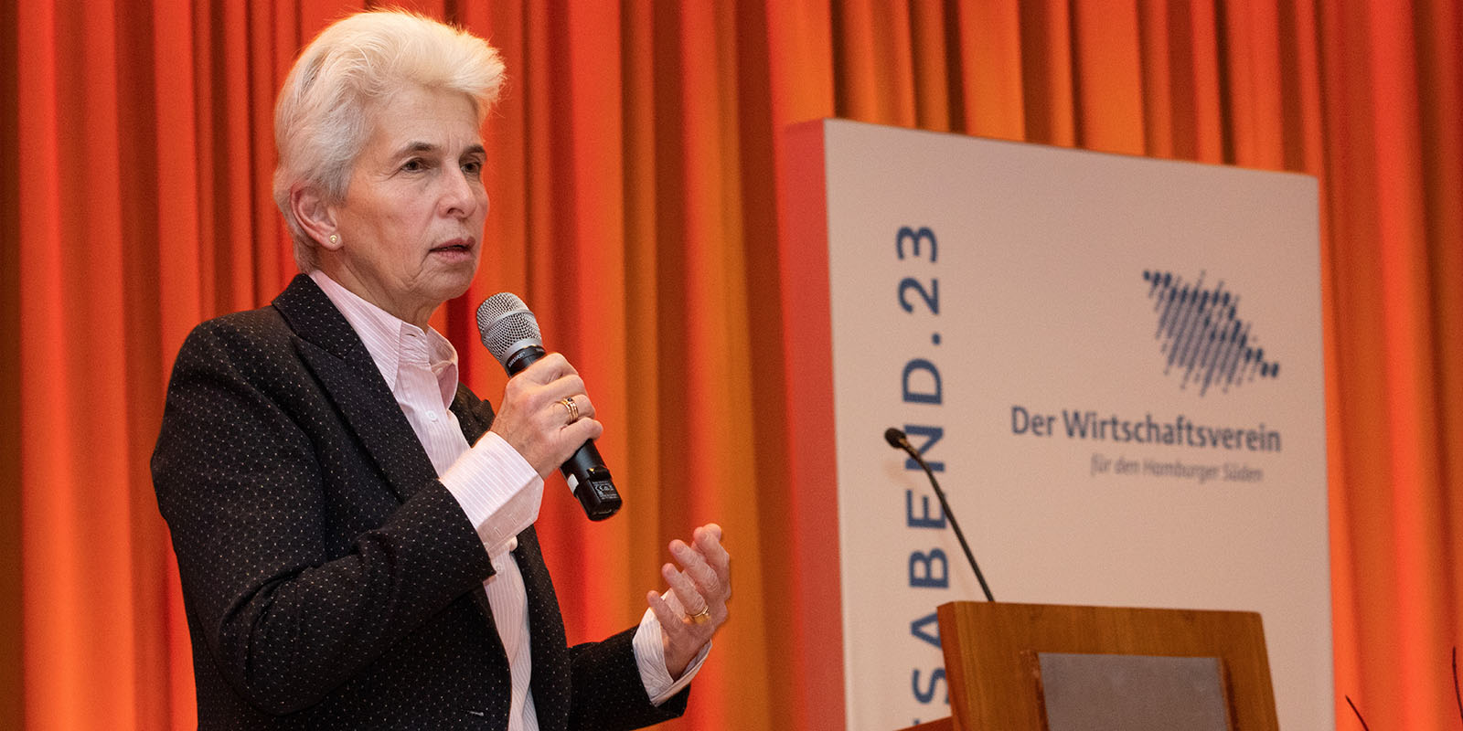 Marie-Agnes Strack-Zimmermann macht "Herrenabend" zum Highlight