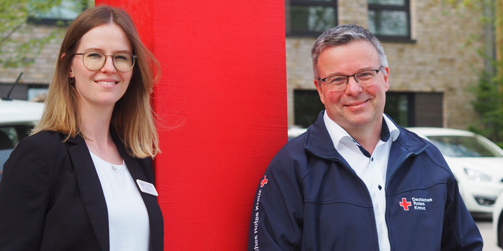 Viktoria Ehlers mit Harald Halpick. Foto: DRK Viktoria Ehlers mit Harald Halpick. Foto: DRK