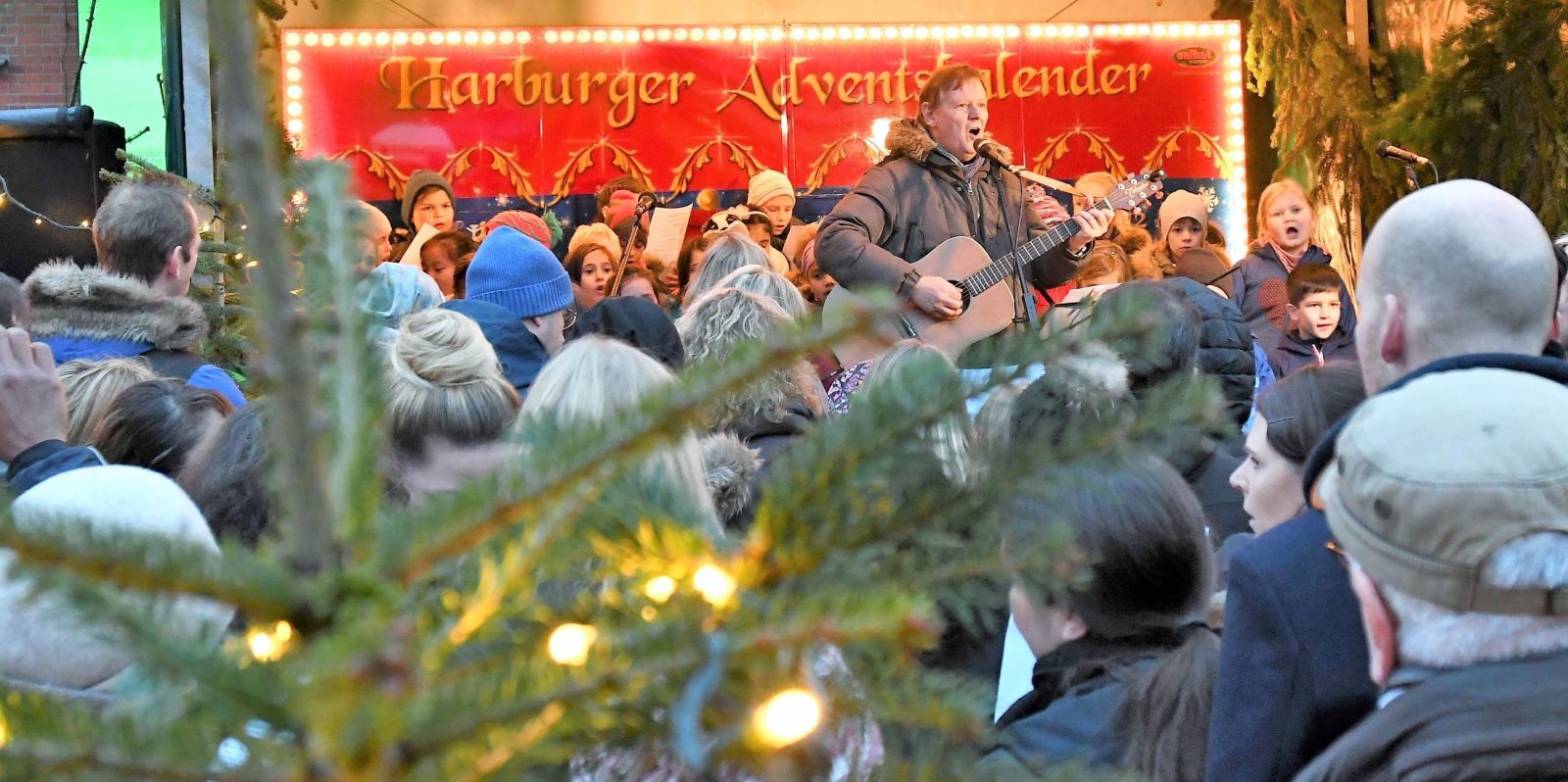 „Harburg singt“ auf Weihnachtsmarkt: Echter Weihnachtszauber am 4. Advent