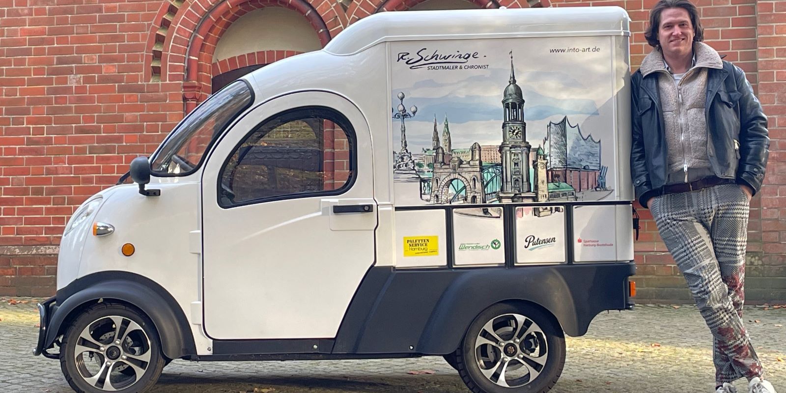 Platz für Staffelei und Leinwand: Ein E-Fahrzeug für den Stadtmaler