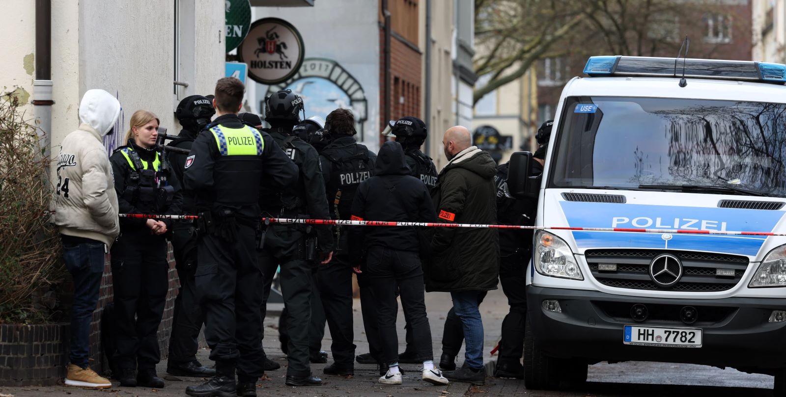 Mit Waffe gedroht: Erneuter Großeinsatz der Polizei im Phoenix-Viertel