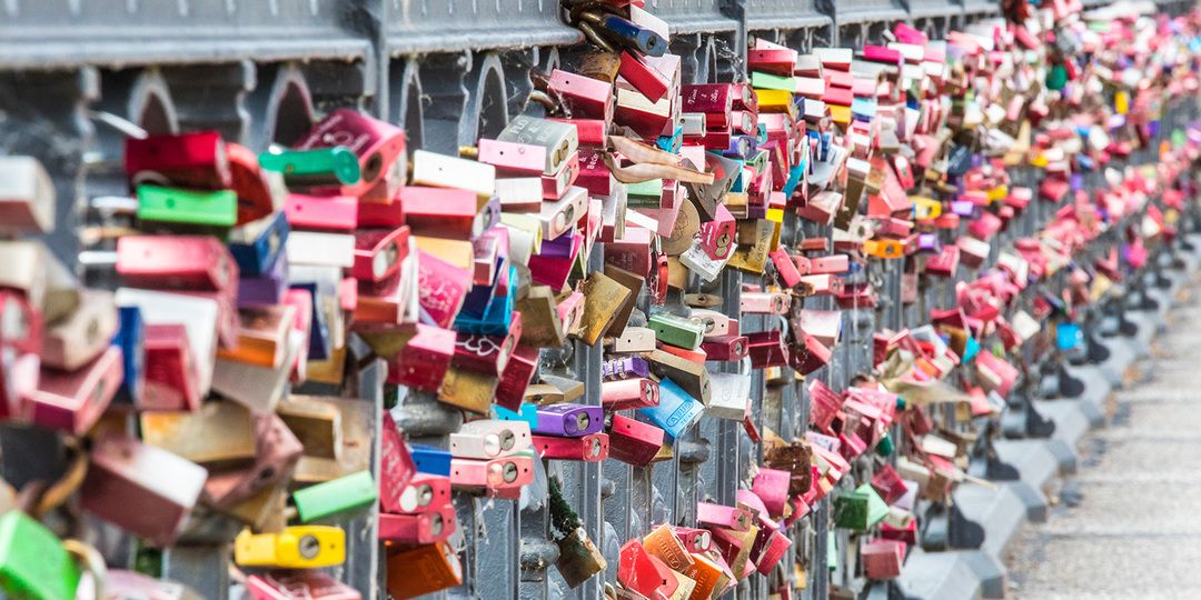 Untreue in Beziehungen: Warnsignale, die man nicht ignorieren sollte