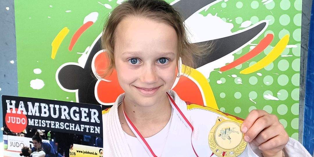 Die erst 9 jährige Jenna Geerdts holte sich souverän den Hamburger Meistertitel in der U11. Foto: pr Die erst 9 jährige Jenna Geerdts holte sich souverän den Hamburger Meistertitel in der U11. Foto: pr