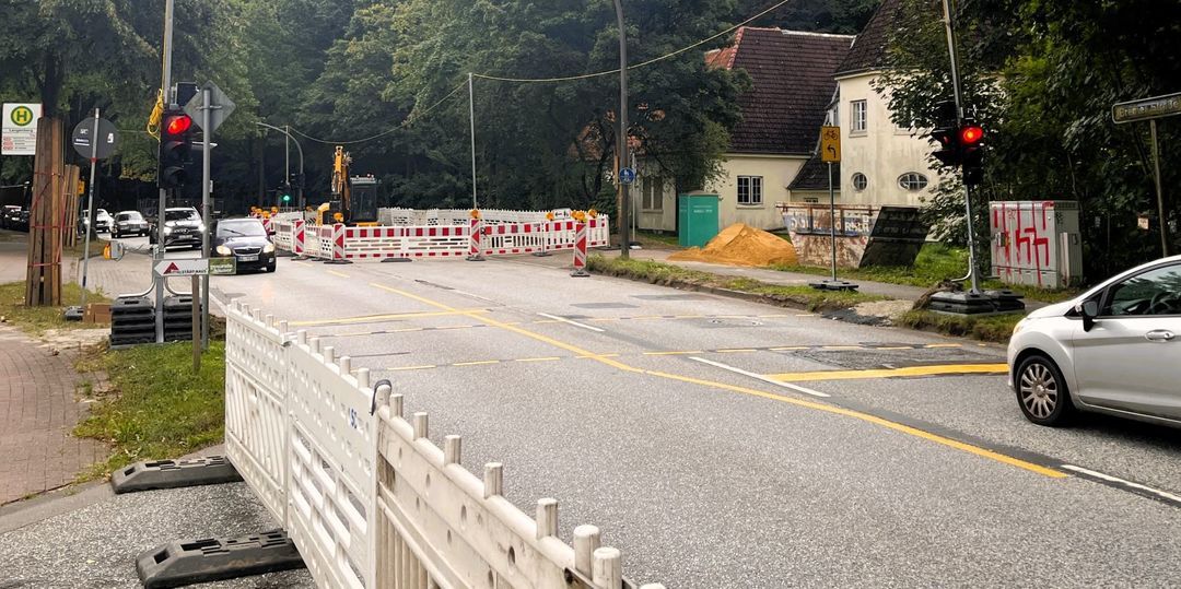 Sanierung Bremer Straße: Baustellenampel sorgt für Staus und genervte Autofahrer